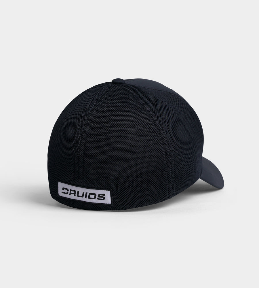 DRUIDS FITTED TRUCKER CAP - ZWART