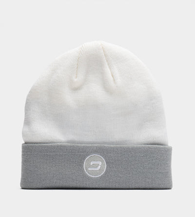 D BADGE BEANIE - WHITE